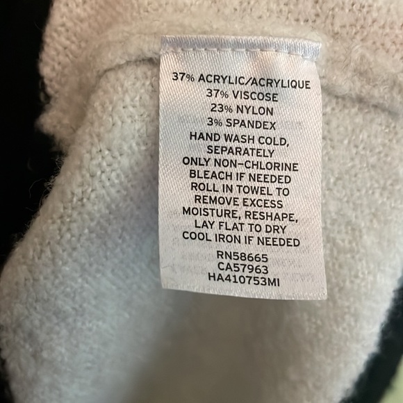 Halogen sweater - Picture 3 of 3